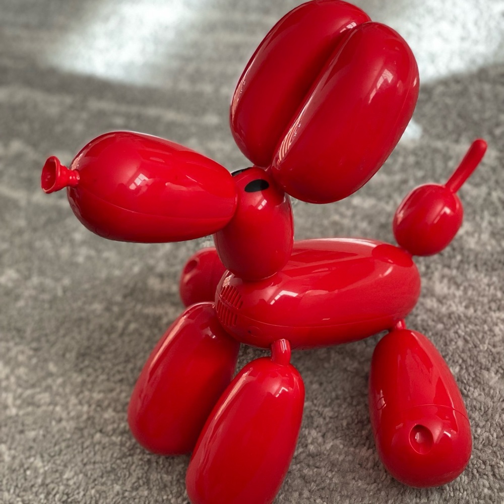 Squeaky the balloon interactive dog toy animatronic